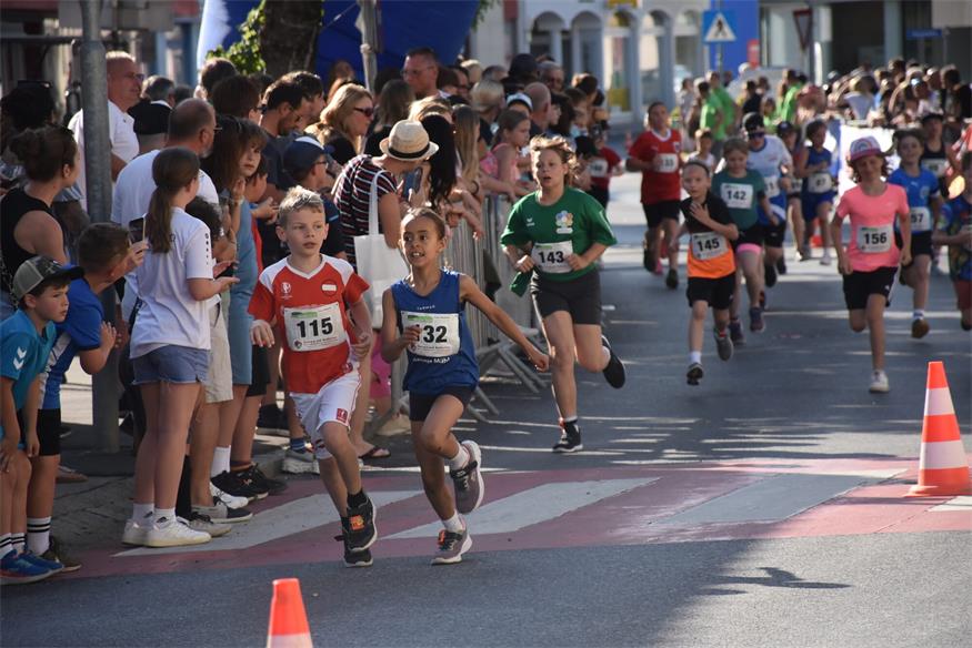 Charity NightRun, oder: Lauffest trifft Straßenfest