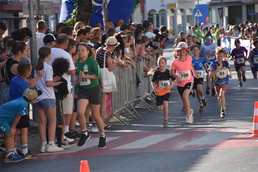 Charity NightRun, oder: Lauffest trifft Straßenfest