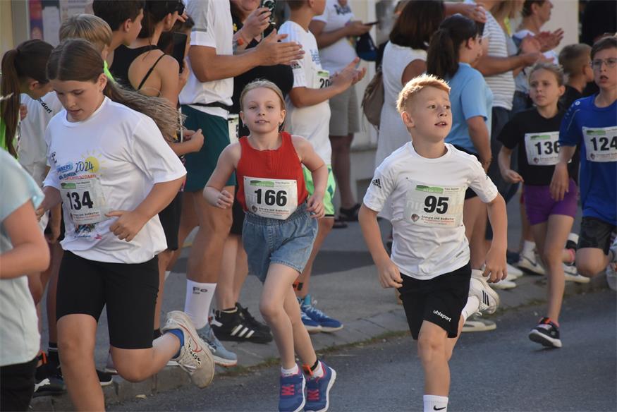 Charity NightRun, oder: Lauffest trifft Straßenfest