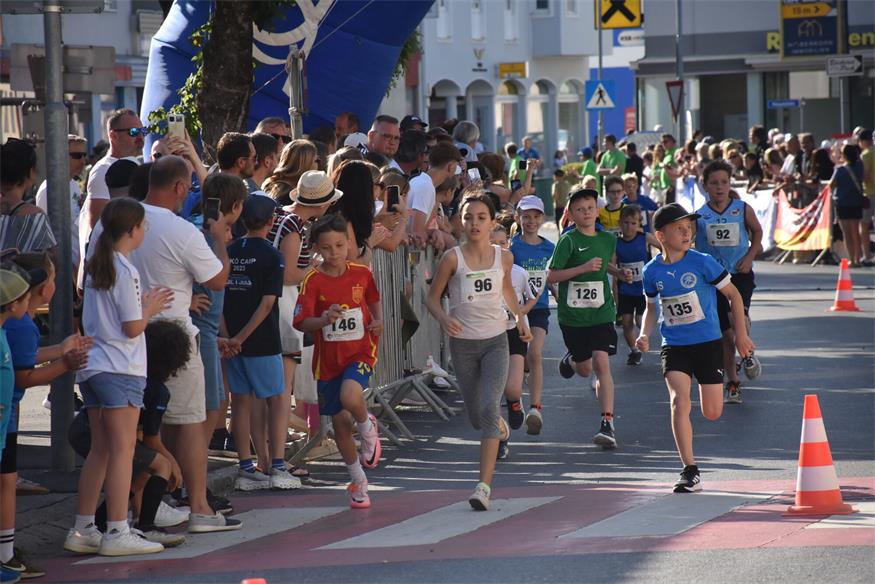 Charity NightRun, oder: Lauffest trifft Straßenfest