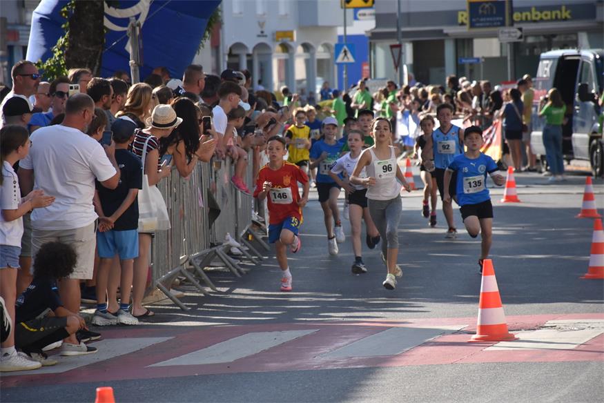 Charity NightRun, oder: Lauffest trifft Straßenfest