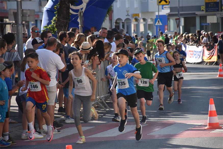 Charity NightRun, oder: Lauffest trifft Straßenfest