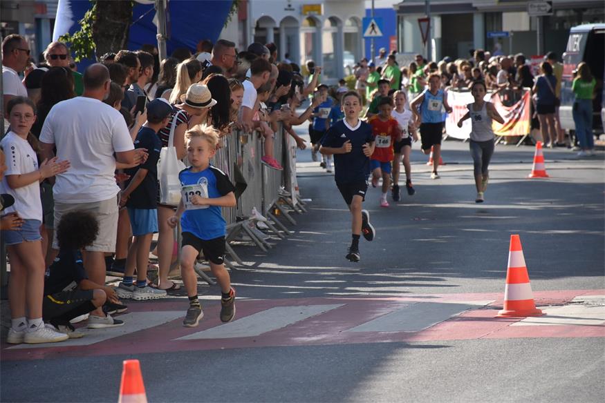 Charity NightRun, oder: Lauffest trifft Straßenfest