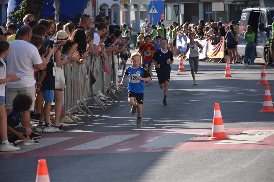 Charity NightRun, oder: Lauffest trifft Straßenfest