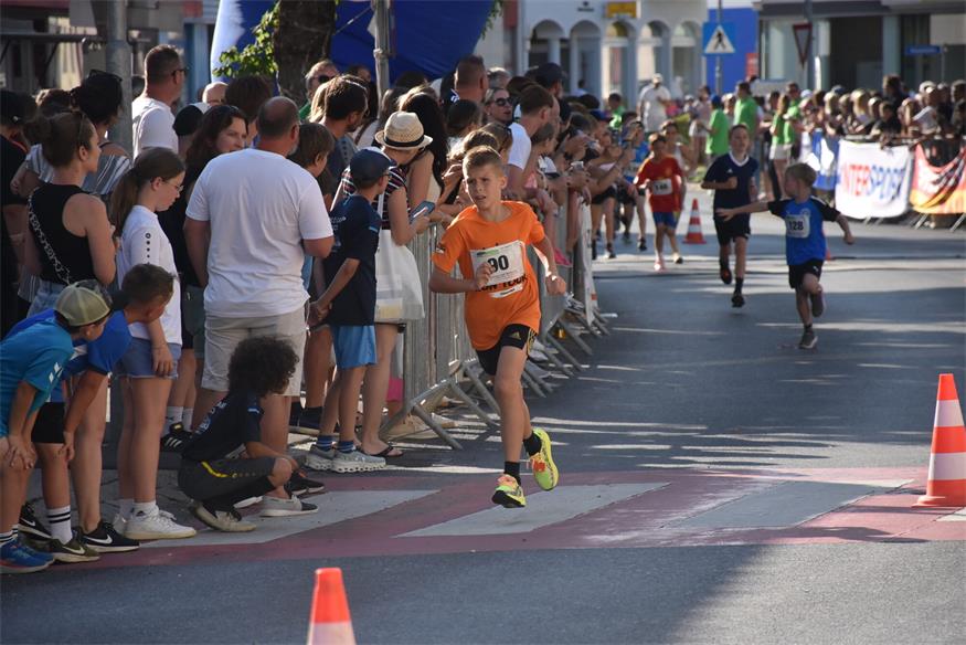 Charity NightRun, oder: Lauffest trifft Straßenfest