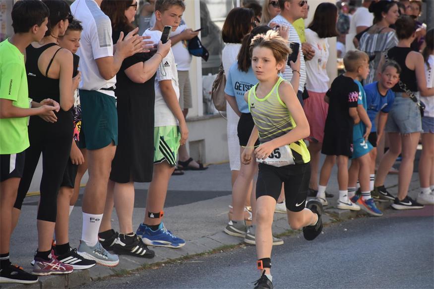 Charity NightRun, oder: Lauffest trifft Straßenfest