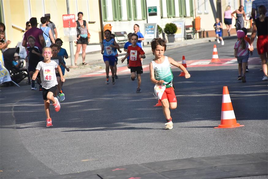 Charity NightRun, oder: Lauffest trifft Straßenfest