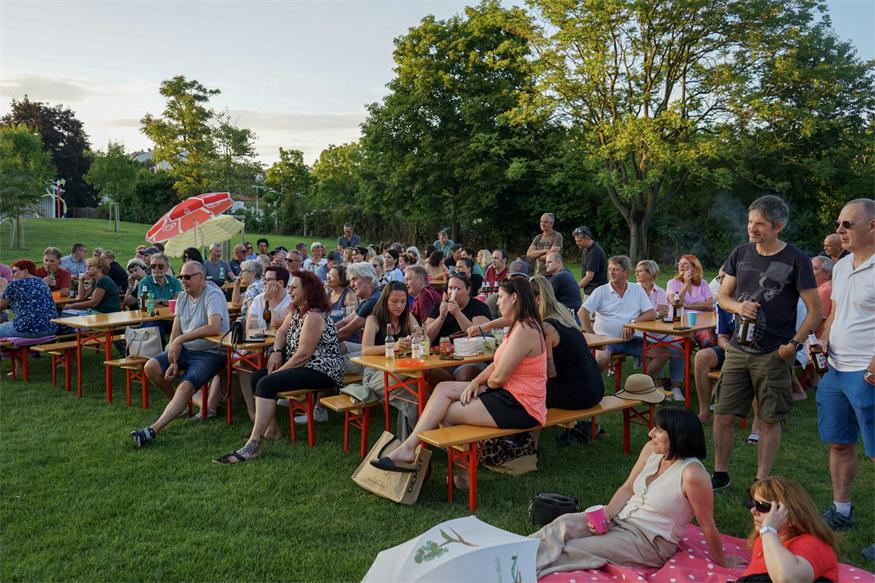„Redsölich“: Mattersburger Stadtgespräche im Freibad