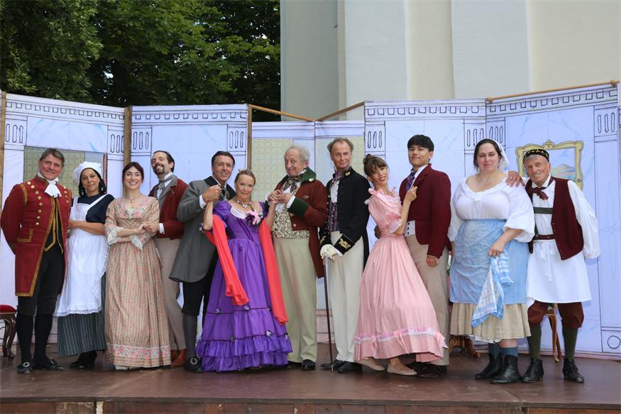 Nestroy unter freiem Himmel: Theater Sommer Parndorf gibt Vorgeschmack