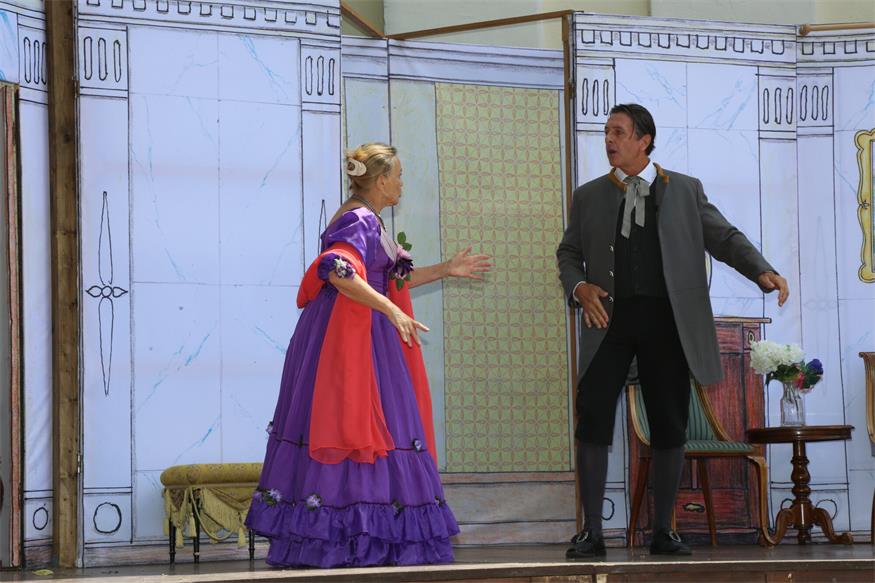 Nestroy unter freiem Himmel: Theater Sommer Parndorf gibt Vorgeschmack