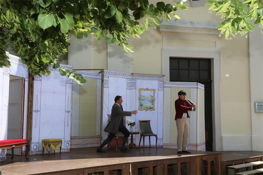 Nestroy unter freiem Himmel: Theater Sommer Parndorf gibt Vorgeschmack