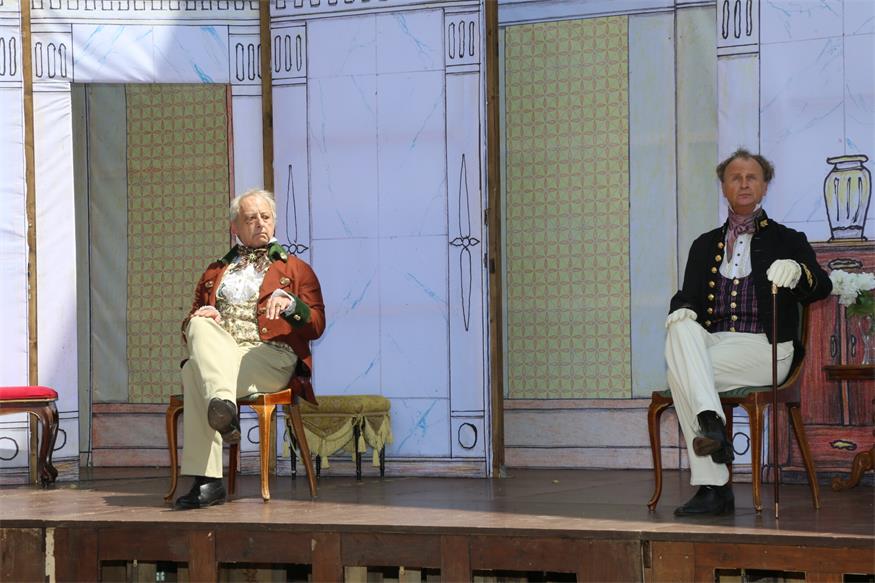 Nestroy unter freiem Himmel: Theater Sommer Parndorf gibt Vorgeschmack