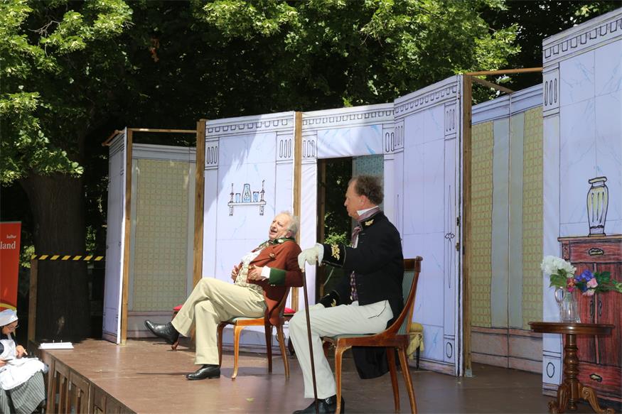 Nestroy unter freiem Himmel: Theater Sommer Parndorf gibt Vorgeschmack