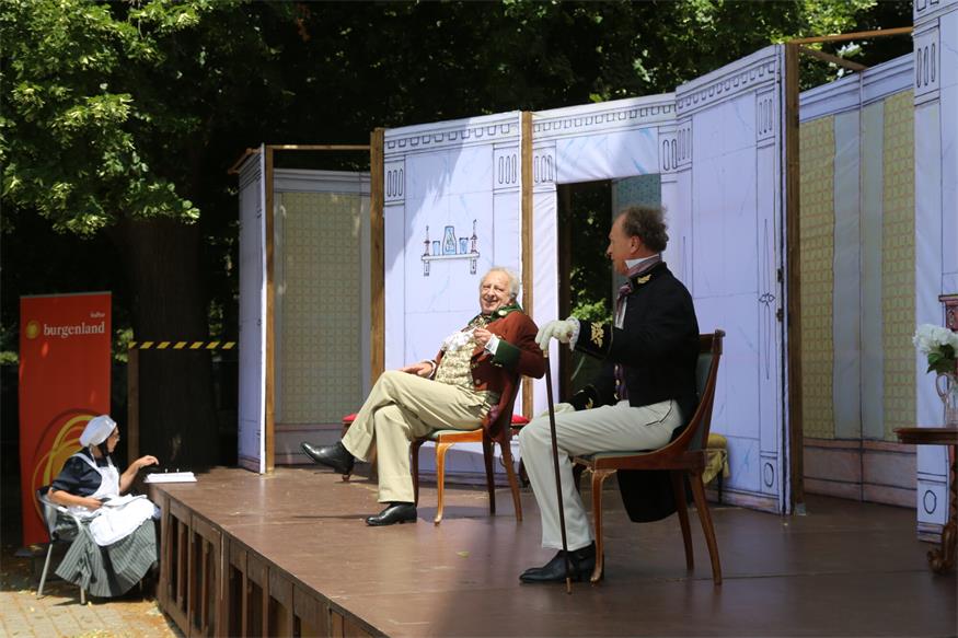 Nestroy unter freiem Himmel: Theater Sommer Parndorf gibt Vorgeschmack