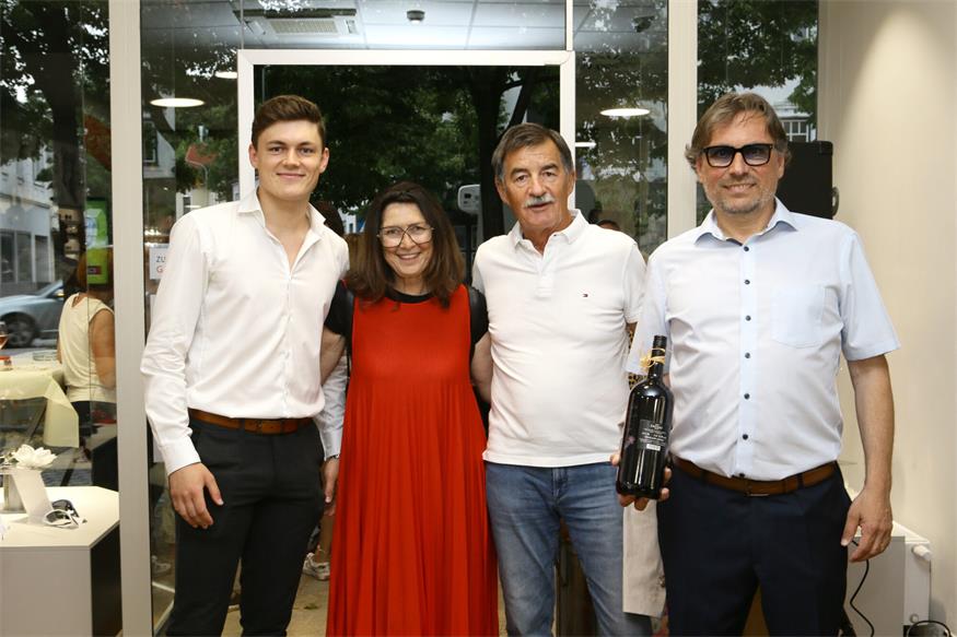 Optiker Nechansky lud zur Eröffnungsfeier des neuen Standortes