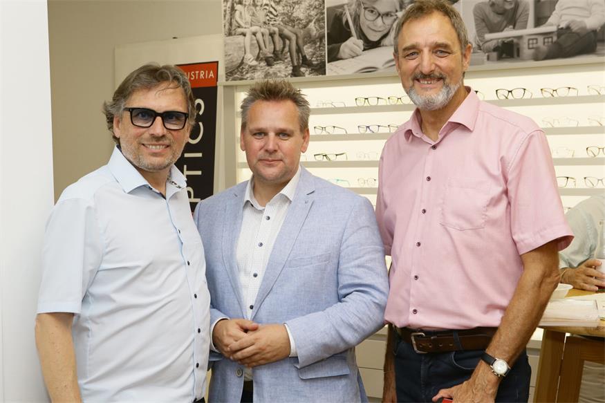 Optiker Nechansky lud zur Eröffnungsfeier des neuen Standortes