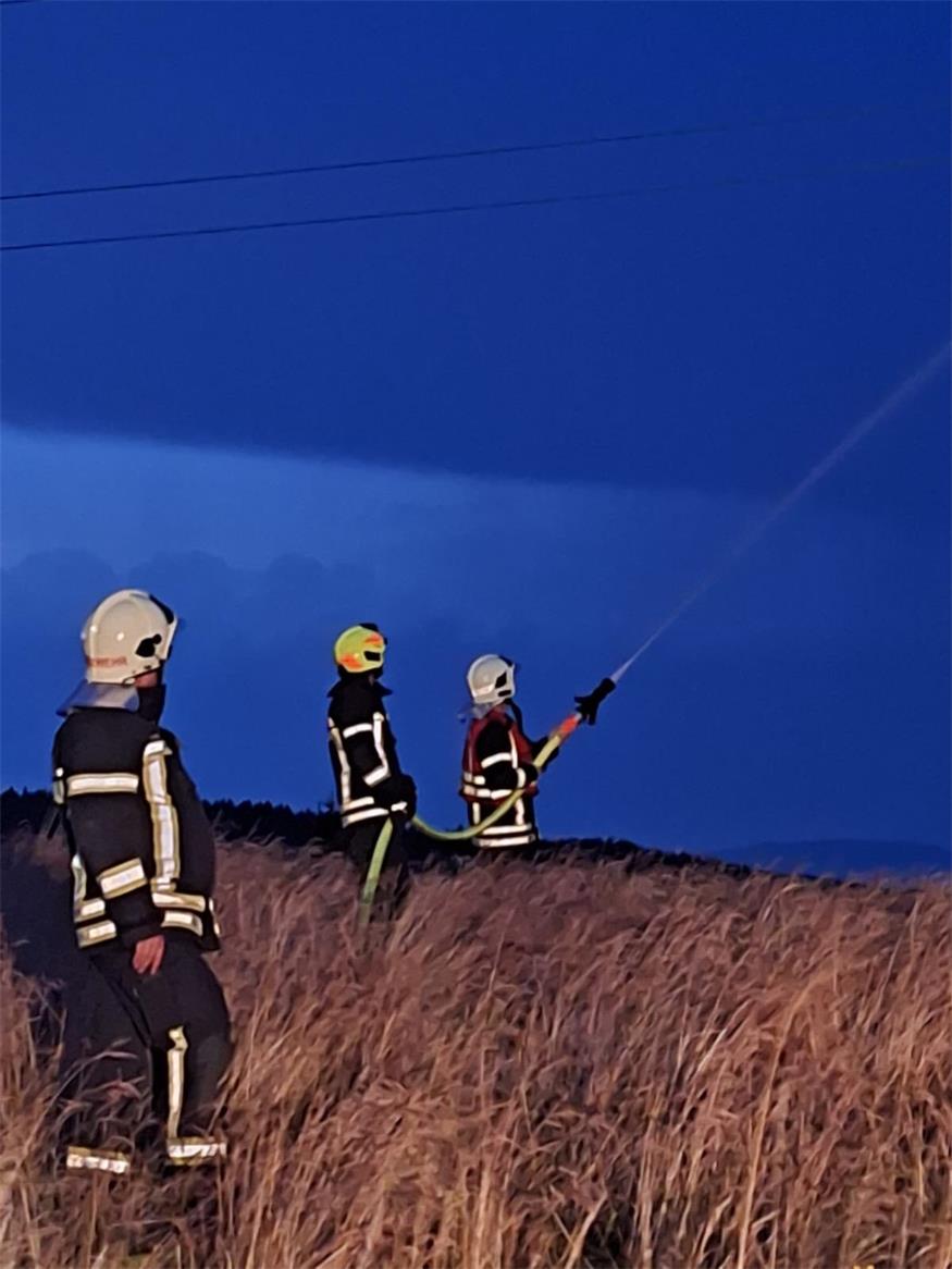 Strommast geriet in Brand