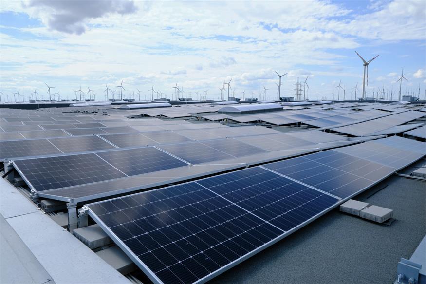 Zurndorf: XXXLutz präsentiert Europas zweitgrößte Dach-PV-Anlage