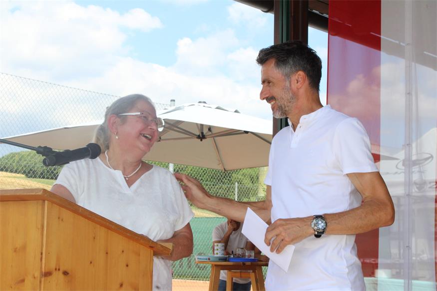 Pilgersdorf: 50 Jahre und 12 Geehrte im Zeichen der gelben Filzkugel