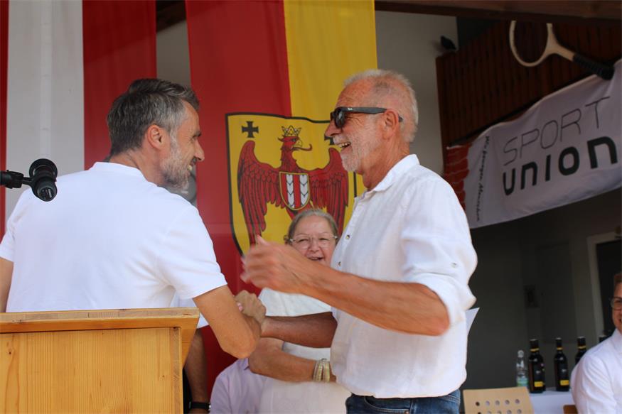 Pilgersdorf: 50 Jahre und 12 Geehrte im Zeichen der gelben Filzkugel