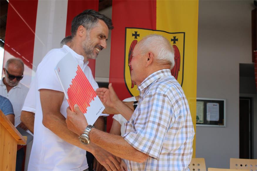 Pilgersdorf: 50 Jahre und 12 Geehrte im Zeichen der gelben Filzkugel