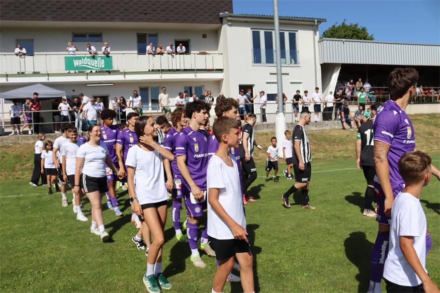 ASKÖ Waldquelle Kobersdorf: Tolle Kulisse, Sonnenschein und viele Tore