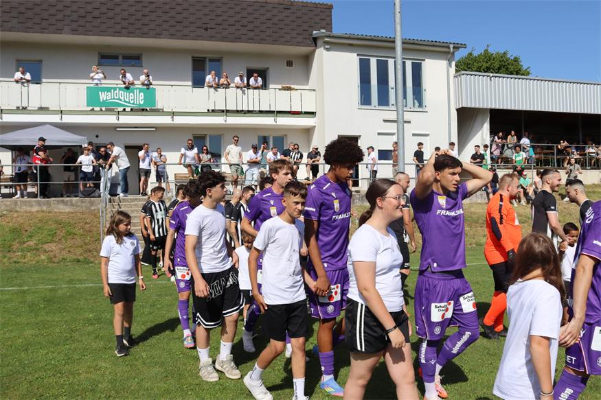 ASKÖ Waldquelle Kobersdorf: Tolle Kulisse, Sonnenschein und viele Tore
