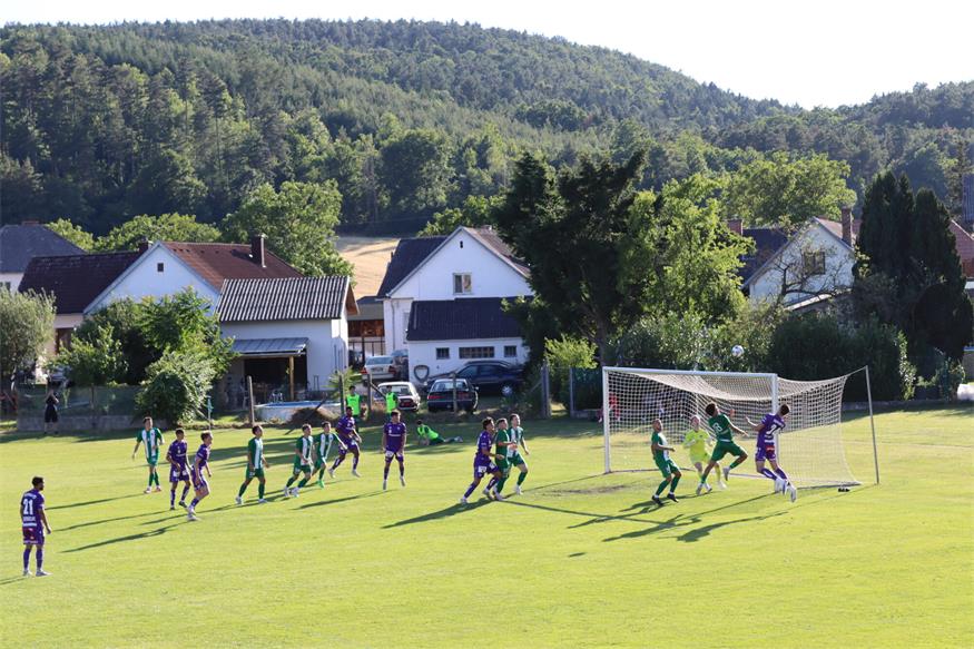 ASKÖ Waldquelle Kobersdorf: Tolle Kulisse, Sonnenschein und viele Tore