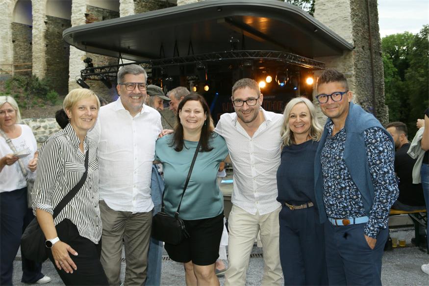 „Under the Bridge“ feierte Premiere in Schlaining