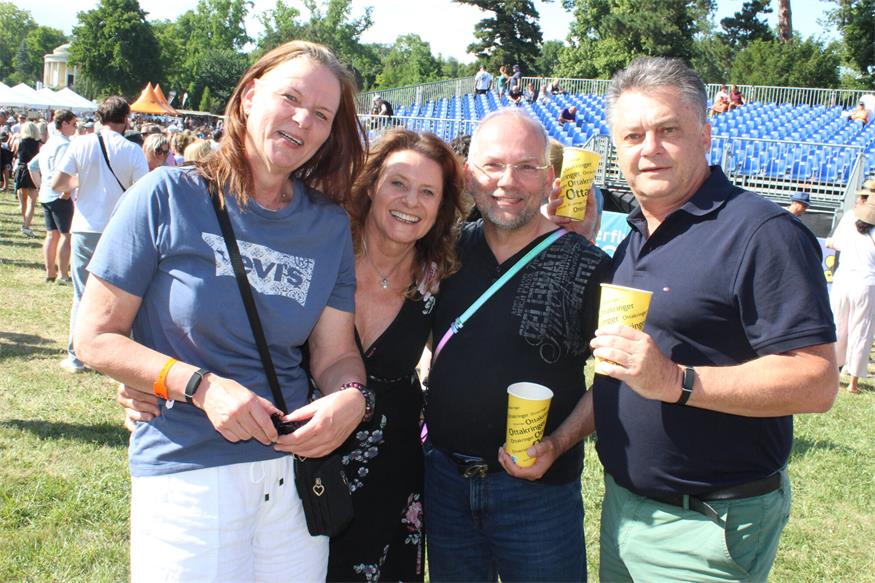 Perfekter Festivalstart im Schlosspark: Butterfly dance!