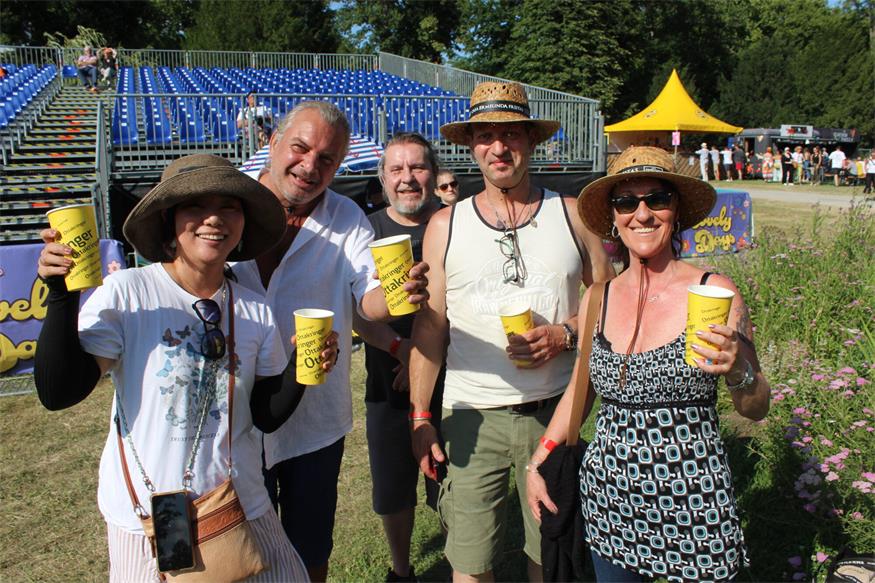 Perfekter Festivalstart im Schlosspark: Butterfly dance!