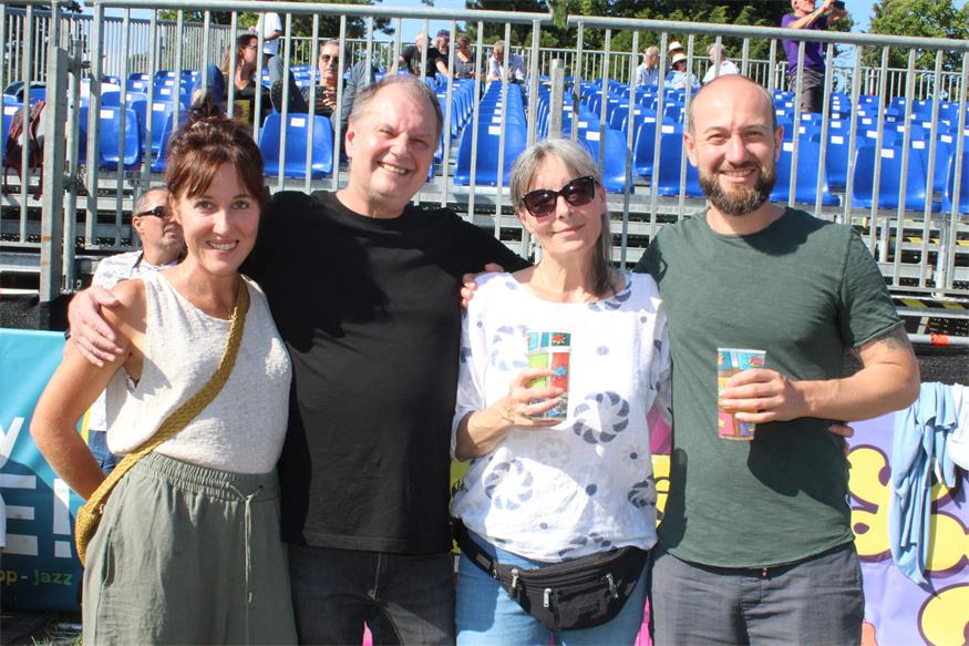 Perfekter Festivalstart im Schlosspark: Butterfly dance!