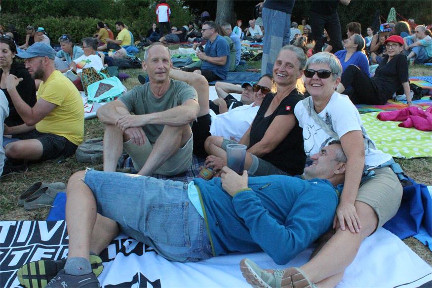 Perfekter Festivalstart im Schlosspark: Butterfly dance!