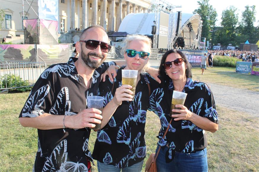 Perfekter Festivalstart im Schlosspark: Butterfly dance!