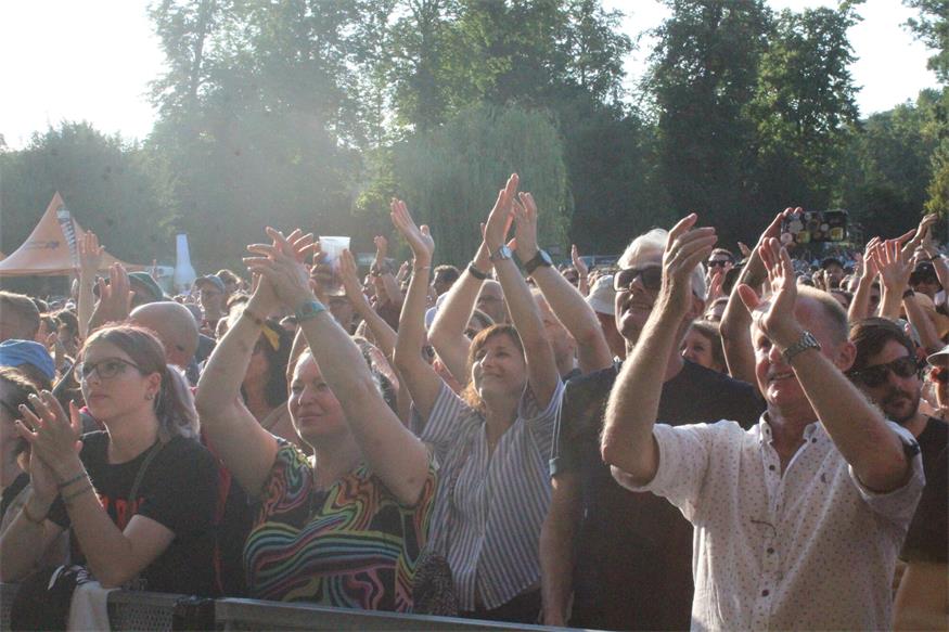 Perfekter Festivalstart im Schlosspark: Butterfly dance!