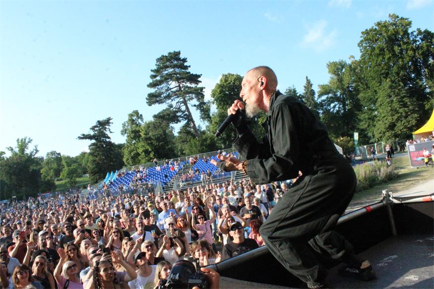 Perfekter Festivalstart im Schlosspark: Butterfly dance!