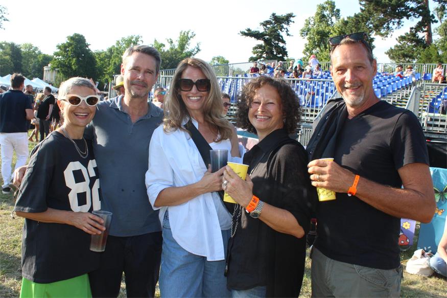 Perfekter Festivalstart im Schlosspark: Butterfly dance!