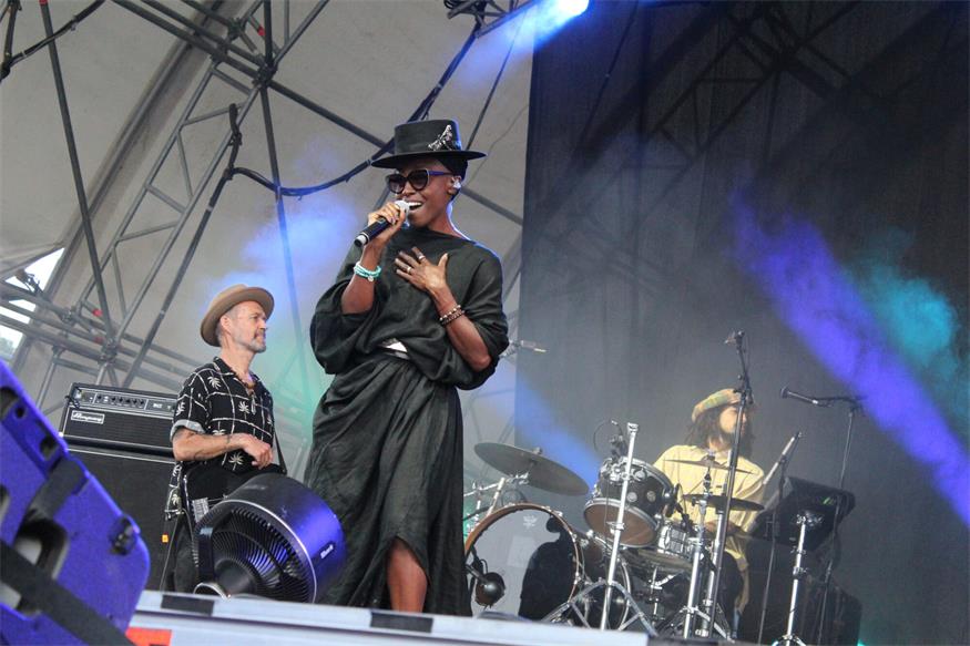 Perfekter Festivalstart im Schlosspark: Butterfly dance!