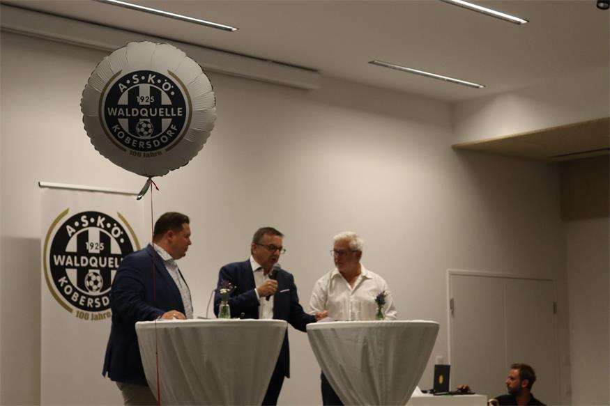 100 Jahre im Zeichen des runden Leders in Kobersdorf