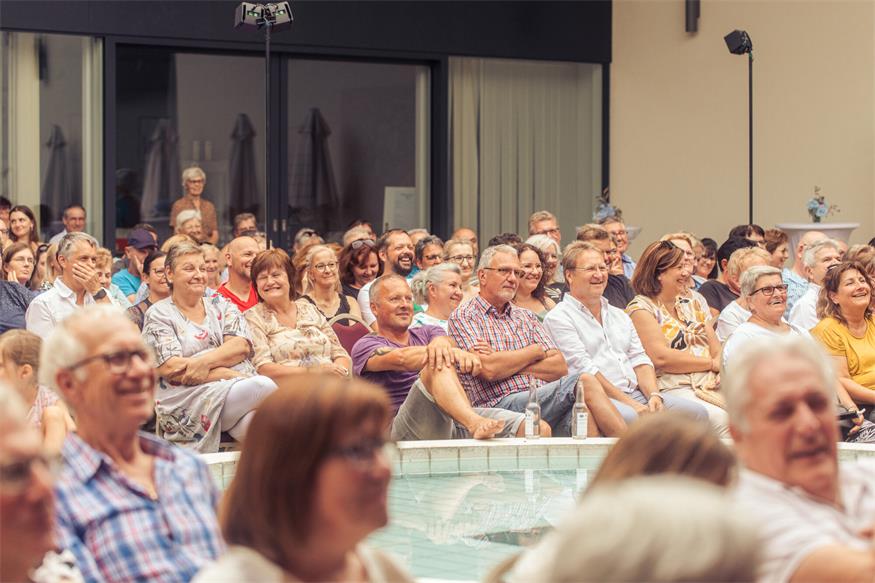 Theaterstadl Gattendorf:  Mit „Pantoffel-Panther“ ins launige Chaos