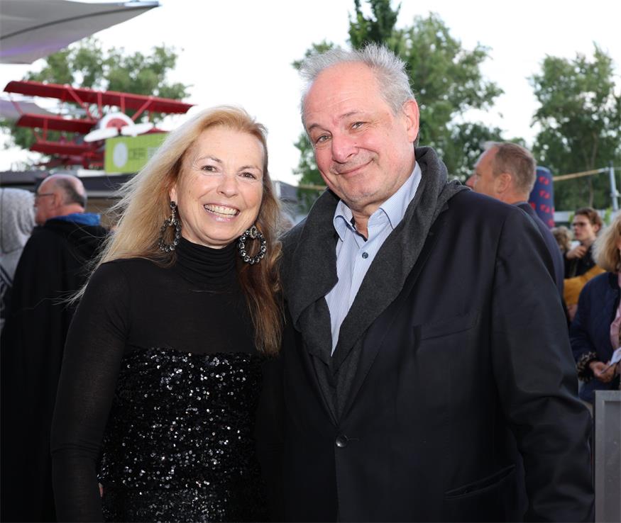 Seefestspiele-Premiere: Promis und 6.000 Gäste im Discofieber