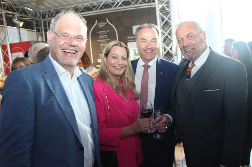 Seefestspiele-Premiere: Promis und 6.000 Gäste im Discofieber