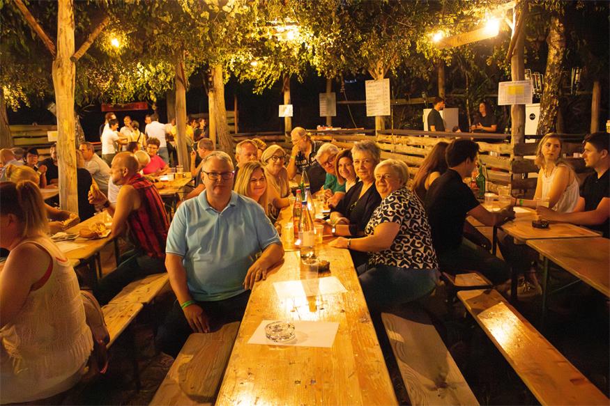 Sommerabend am Weinberg beim Waldfest in Unterfrauenhaid