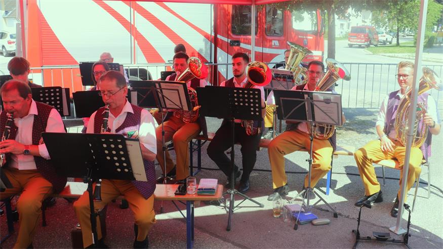 Feuerwehr Oslip lud zum traditionellen Frühschoppen