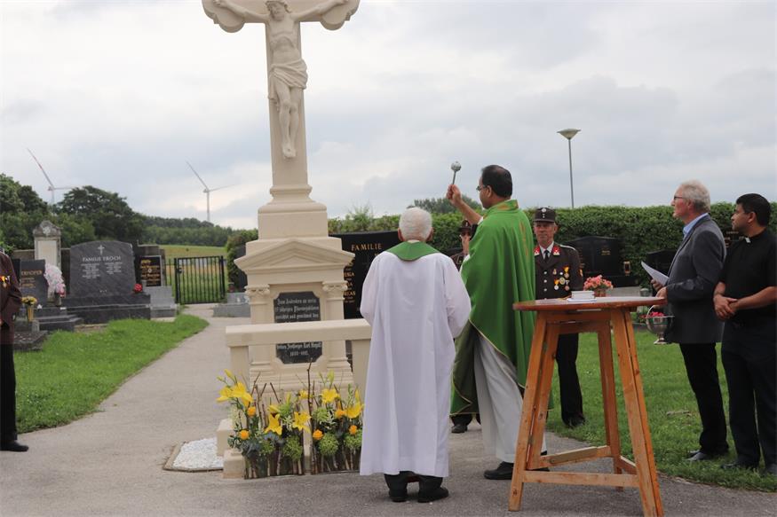 Friedhofkreuz in Krensdorf wurde restauriert