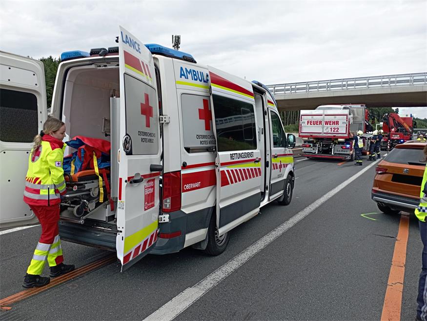 Südautobahn: Verkehrsunfall mit mehreren Fahrzeugen