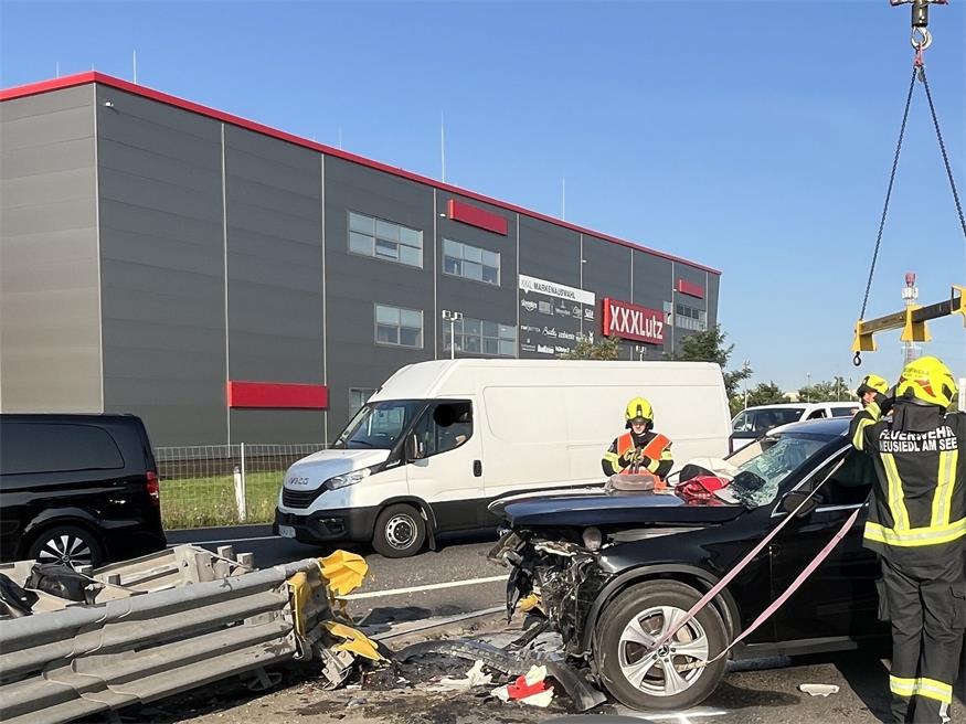 Schwerer Verkehrsunfall auf der A4 forderte vier Verletzte