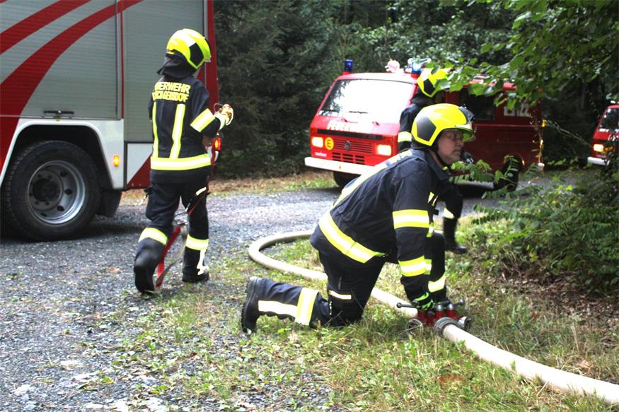 Waldbrand in Deutsch Gerisdorf: 120 FF-Leute im Übungseinsatz