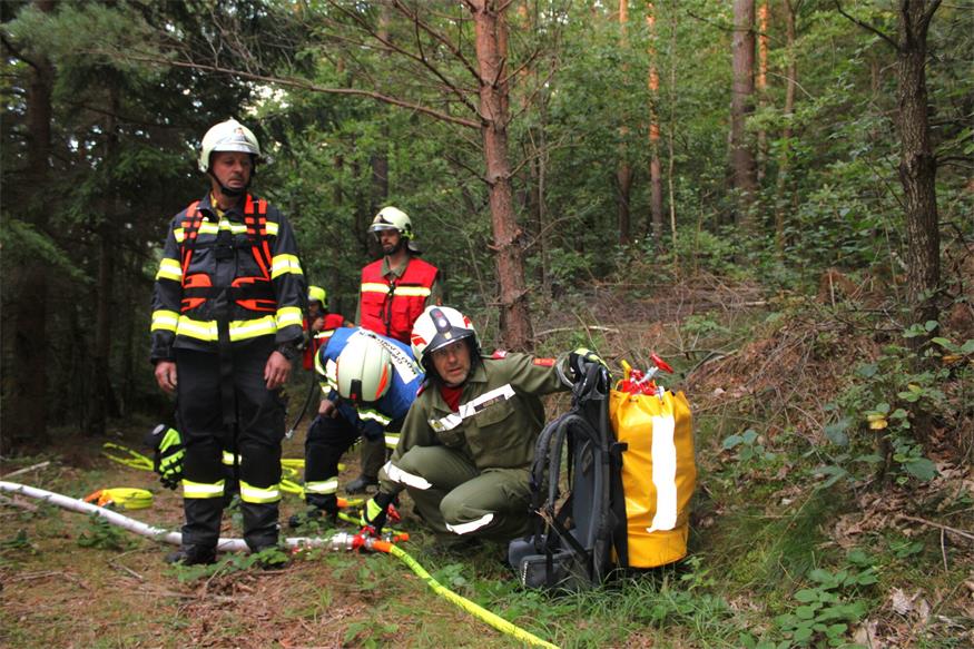 Waldbrand in Deutsch Gerisdorf: 120 FF-Leute im Übungseinsatz