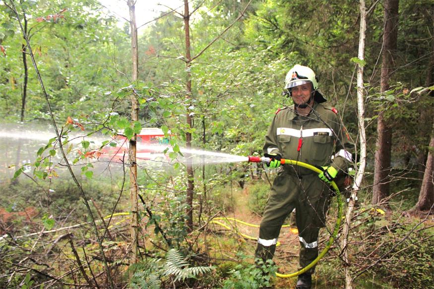 Waldbrand in Deutsch Gerisdorf: 120 FF-Leute im Übungseinsatz